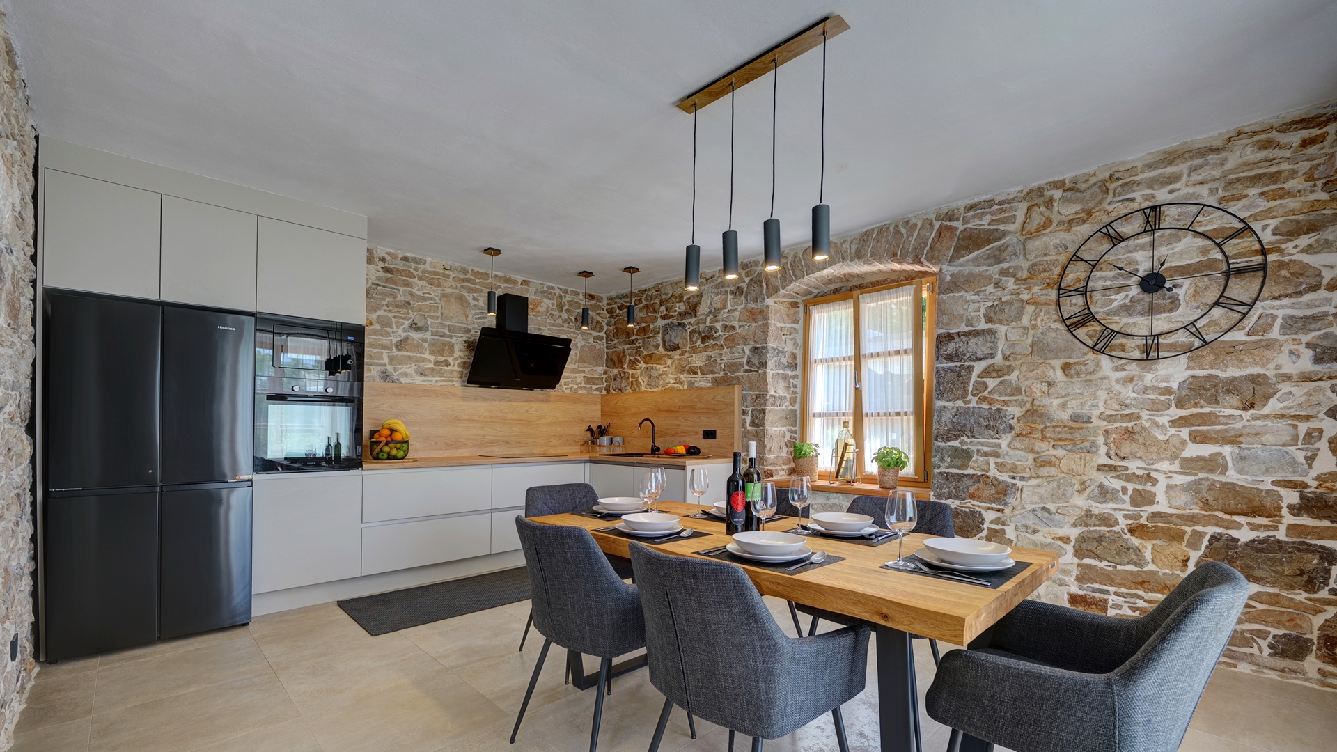 Kitchen & dining — full open plan view