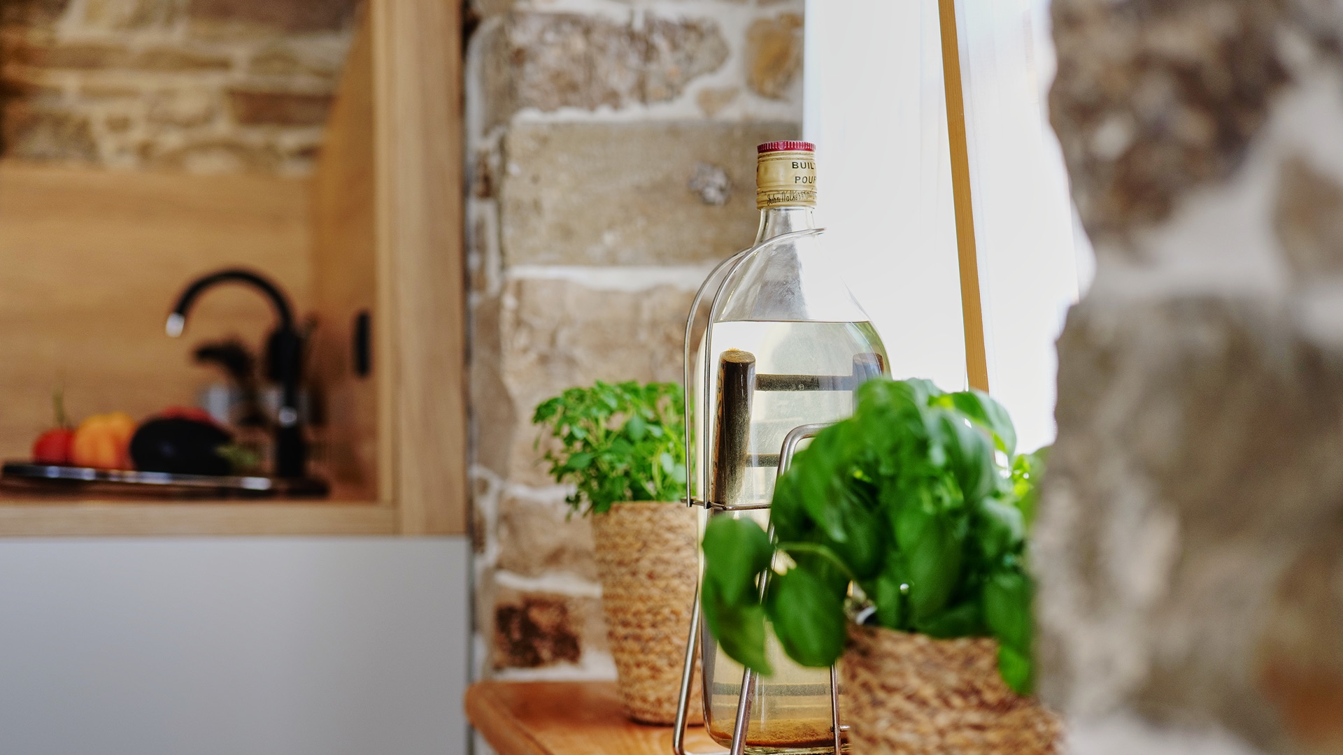 Kitchen counter with fresh vegetables